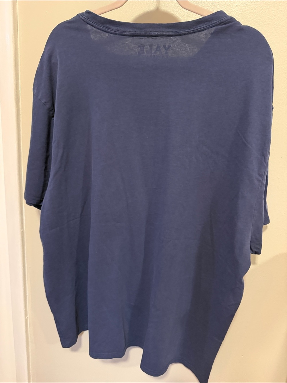 YALE University Navy Short Sleeve Tee - Large - Picture 6 of 10